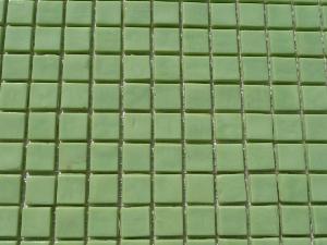 Vert mosaique vert émaux vert clair  carré 1.5 cm par plaque de 32,7 cm