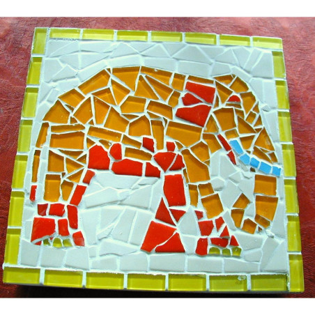 Eléphant image en mosaïque sur le thème africain