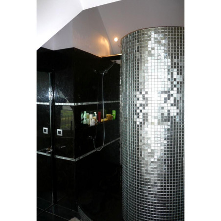 Sol de douche en mosaïque image modèle de Made in mosaic