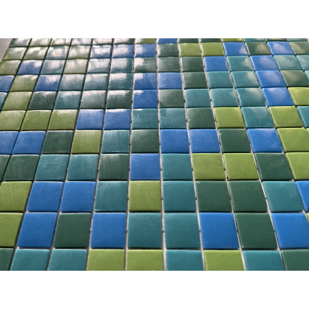 Mosaique emaux de verre bleu et vert turquoise 2.3 cm au M² Achat mosaique douche ou crédence cuisine