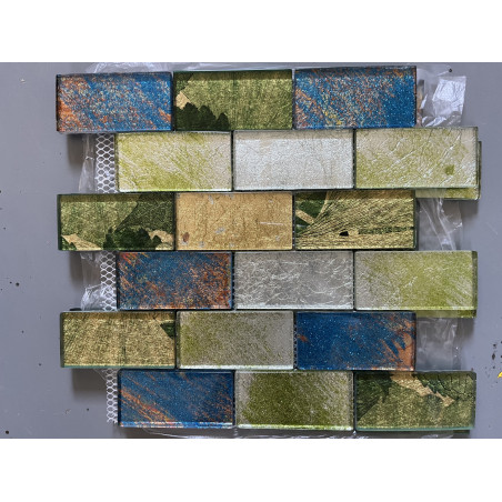 Mosaïque rectangle 4.8 cm par 9.8 cm et 8 mm épaisseur mosaïque émaux vetrocristal par plaque 30 cm