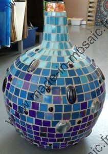 bouteille de verre recouverte de Made in mosaic
