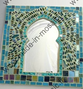 Miroir oriental avec mosaïque mantra et galets de verre turquoise