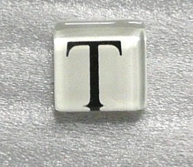 Mosaïque alphabet lettres "t" vétrocristal 2 par 2.cm