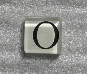 Mosaïque alphabet lettres "o" vétrocristal 2 par 2.cm