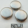 Gris argent mosaïque pastille métallisé satiné diamètre 1.9 cm par 100 grammes