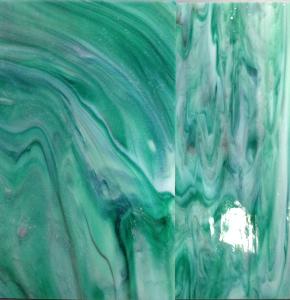 Vert turquoise et grenat verre opaque plaque 20 par 30 cm