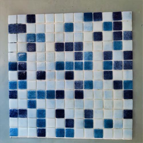 Bleu mix clair au foncé  mosaïque émaux 2.3 cm brillant pleine masse lot de 4 M²