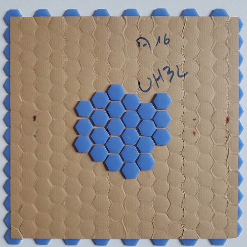 Bleu moyen uni Ebro hexagone mosaïque émaux brillant plaque de 32.5 cm