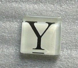 Mosaïque alphabet lettres "y" vétrocristal 2 par 2.cm