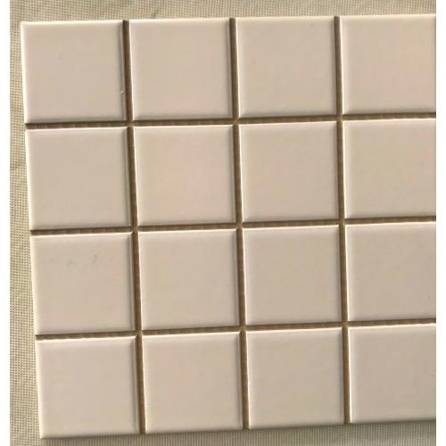 Blanc cassé  satiné carrelage mosaïque carré 5 cm sur plaque de 20 cm 6 mm épaisseur par 1 mètre carré