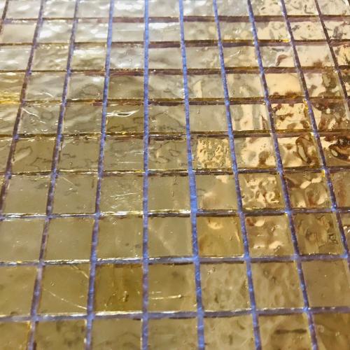 Jaune d'or doux mosaïque miroir doré martelé par 25 carreaux de 1.5cm