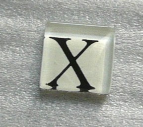 Mosaïque alphabet lettres "x" vétrocristal 2 par 2.cm
