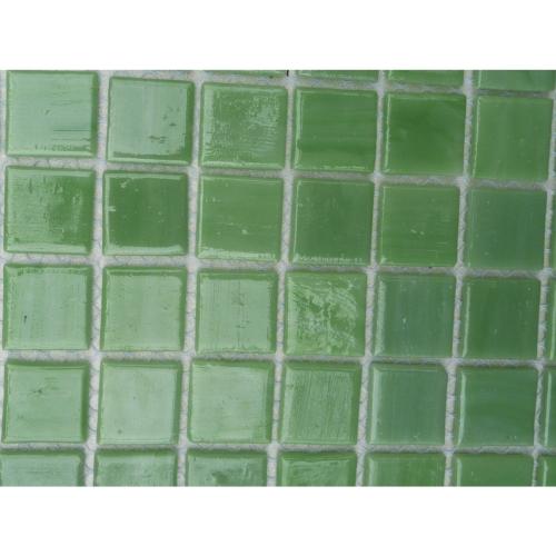 Vert clair mosaïque verre Tiffany en tesselles par plaque 30 cm