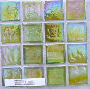 Vert anis mantra mosaïque pâte de verre artisanale carré 2.5 cm 6 mm épaisseur par plaque 31.7 cm