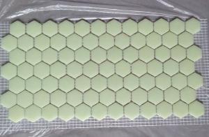 Jaune clair vintage hexagone mosaïque émaux brillant plaque 29 cm