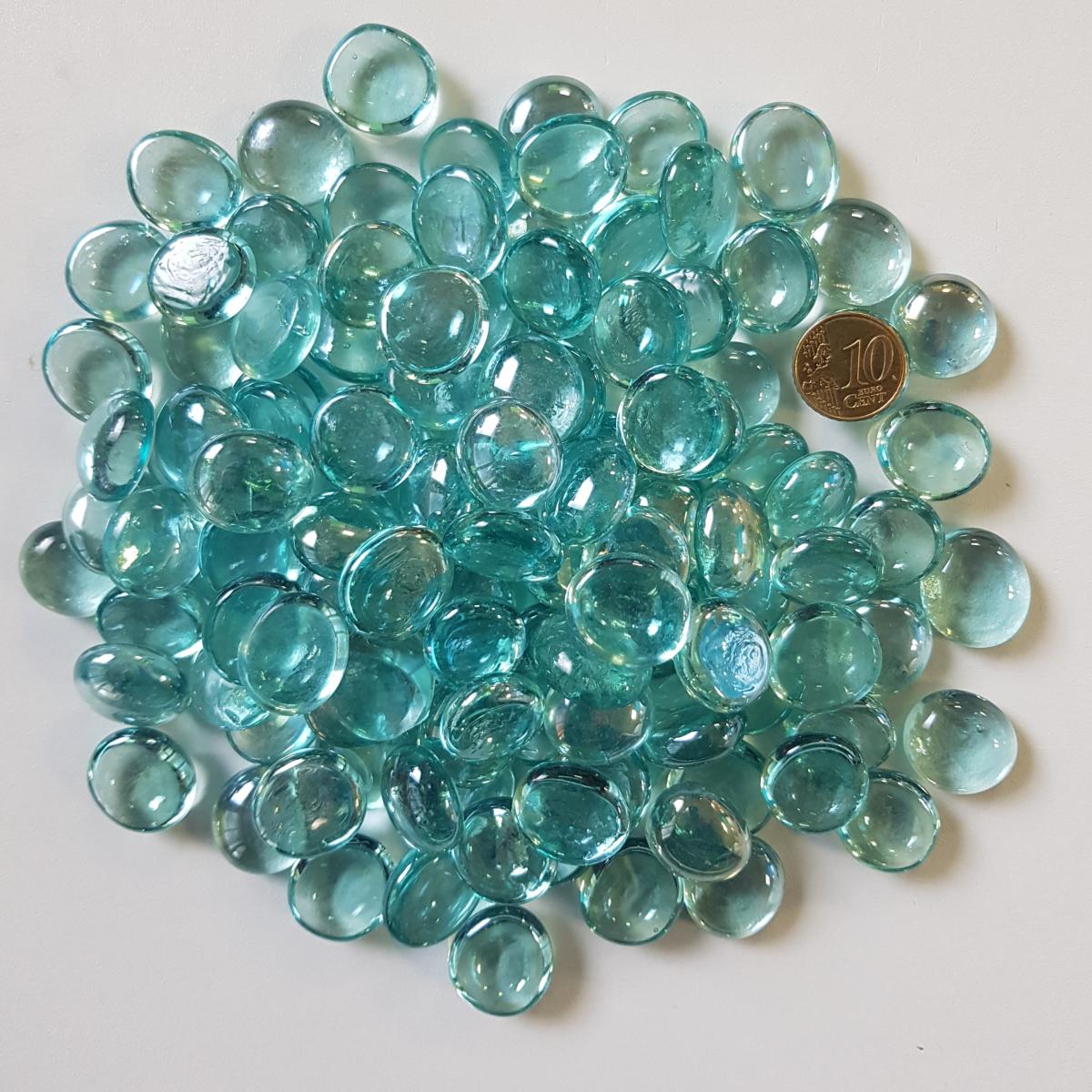 https://www.made-in-mosaic.fr/Files/16786/Img/22/billes-chinoises-billes-plates-bleu-cyan-clair-translucide-aqua-blue-zoom.jpg