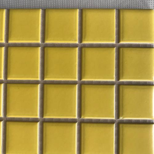 jaune vif satiné carrelage mosaïque carré 5 cm sur plaque de 20 cm 6 mm épaisseur par 1 mètre carré