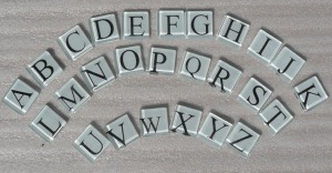 Alphabet 26 lettres mosaïque vétrocristal 2 par 2.cm