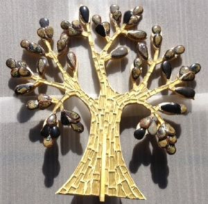 arbre pommier avec mosaique pétales et doré