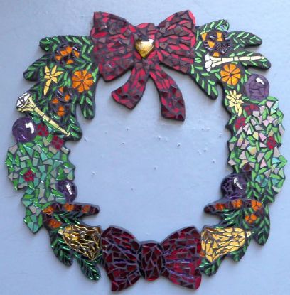 couronne de noel en miroir coloré de notre cleint de parcay les pins