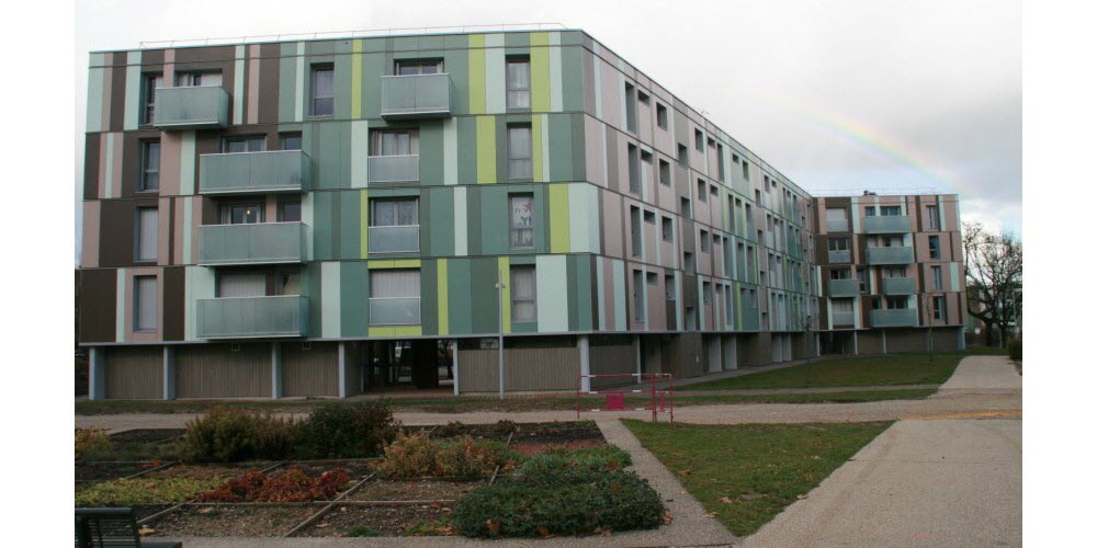 Mosaïque immeuble quetigny façade en émaux de verre