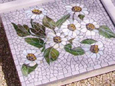 pavé de jardin fleurs blanches de Mme Puységur