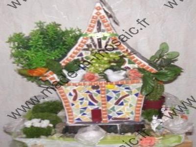 exemple de mosaique sur ancien nichoir à oiseau de Mme MANTETTE