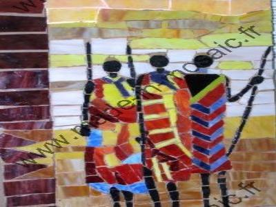 exemple de mosaique guerrier masai du foyer les collines vendéennes