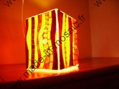 Exemple de mosaique  en lampe vitrail avec verre américain 