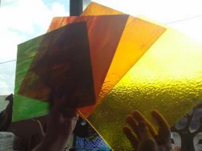 Nouveau verre translucide et opalescent plus four fusing