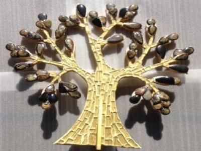 arbre pommier avec mosaique pétales et doré
